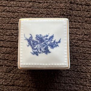 Genuine Porcelain Treasure Box